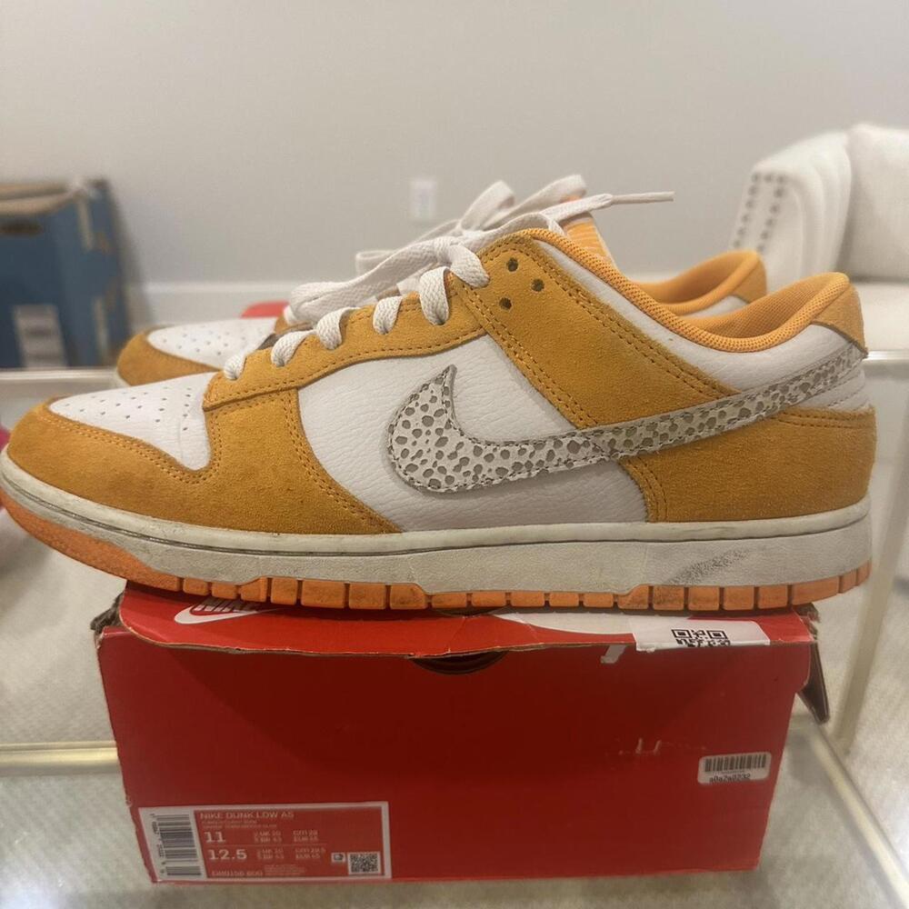 Nike Men's Yellow and Multi Trainer